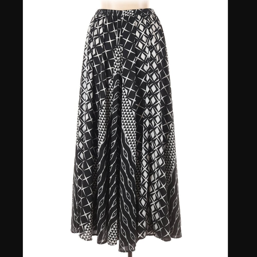 Mint Green Brand Size XL Black & White Bohemian Geometric Print Maxi Skirt